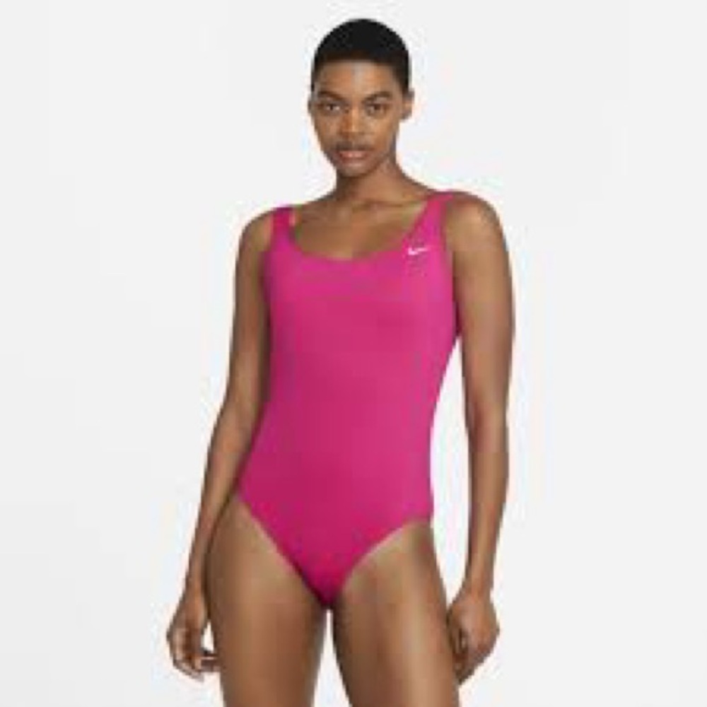 Nike Essential U-Back 1-Piece Swimsuit size large